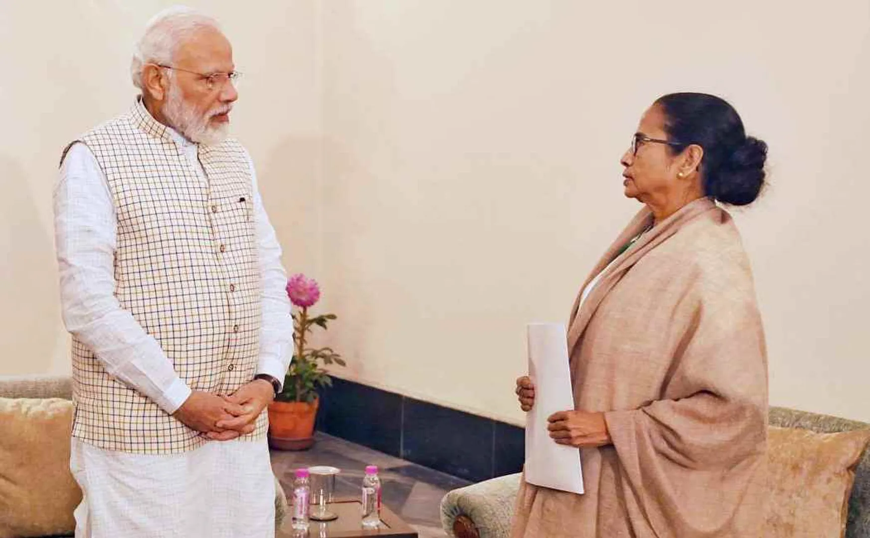 modi - mamata 